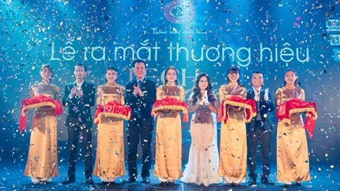 Toàn cảnh lễ ra mắt chuỗi cà phê Tech Coffee - Thủ môn Bùi Tiến Dũng gửi quà tặng đặc biệt chúc thương hiệu “vươn tầm thế giới”