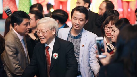 Doanh nhân Phạm Hữu Tuấn vinh dự được tham gia chương trình từ thiện Tết cùng Tổng Bí thư Nguyễn Phú Trọng