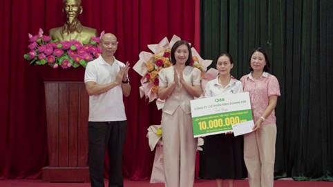 Chuyến xe tử tế F88 mang 42 tấn hàng cứu trợ về ‘rốn bão’ Bắc Trung bộ