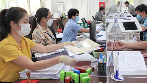 Tiến tới bỏ quy định hạng chức danh nghề nghiệp đồng bộ với đổi mới cơ chế tiền lương