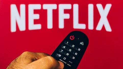 Netflix hợp tác tổ chức đánh giá truyền hình để chuẩn bị cho phiên bản giá rẻ có quảng cáo