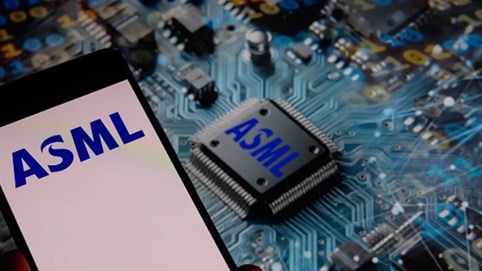 Để lộ báo cáo, ASML bốc hơi hơn 50 tỷ USD vốn hóa, cổ phiếu xuống thấp nhất 26 năm, dìm ngập thị trường chứng khoán Mỹ trong sắc đỏ