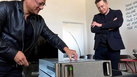 Hoàn thành công việc của 4 năm chỉ trong 19 ngày, Elon Musk làm cho CEO NVIDIA phải thốt lên: 