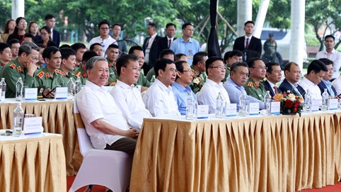 Tổng Bí thư Tô Lâm dự lễ khởi công xây dựng sân vận động tiên tiến hàng đầu thế giới