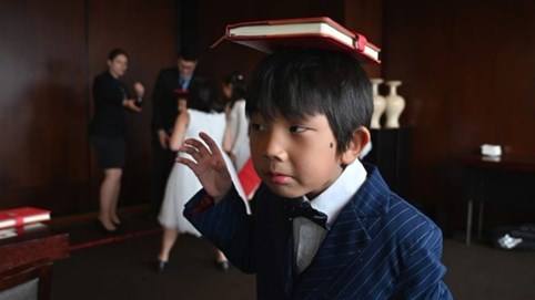 Lớp học quý tộc giá nghìn USD cho giới nhà giàu Trung Quốc