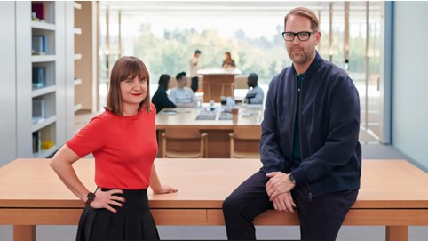 Giám đốc thiết kế Apple xin từ chức