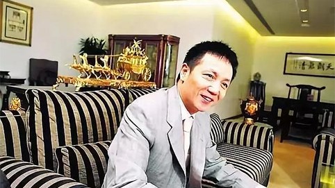 Chuyện về người giàu may mắn nhất: Ngồi tù 19 năm trong phòng giam gắn máy điều hòa, ra tù liền có khoản tiền lãi hơn 10,4 nghìn tỷ đồng