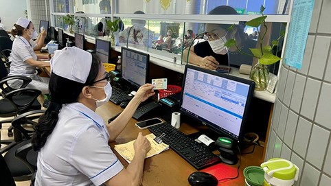 Từ 3/12, xuất trình căn cước công dân hoặc thẻ BHYT khi khám, chữa bệnh BHYT