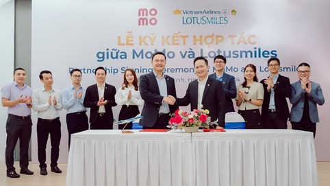 Vietnam Airlines và MoMo “bắt tay” liên kết đổi thưởng: khách hàng vừa bay vừa tận hưởng ngay ưu đãi