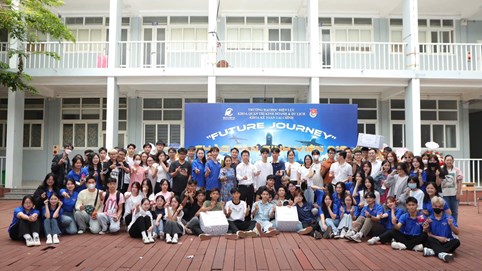 Chương trình chào Tân sinh viên Khối Kinh tế, Trường Đại học Điện lực: Đánh dấu mối quan hệ cộng sinh giữa nhà trường và doanh nghiệp