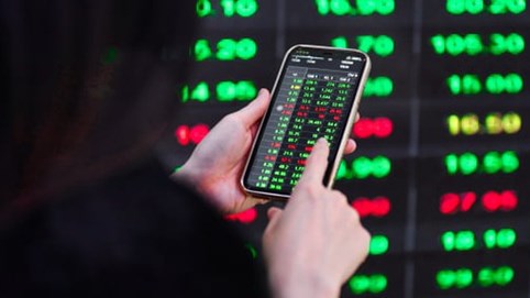 Chứng khoán Việt giảm mạnh thứ hai thế giới