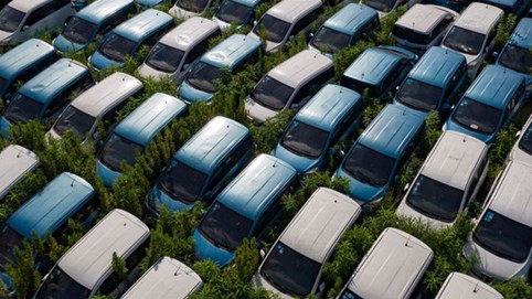 Xôn xao việc lượng lớn ô tô điện bị bỏ rơi, chất đống ngoài bãi cỏ ở Trung Quốc: Sự thực tiết lộ điều gì?