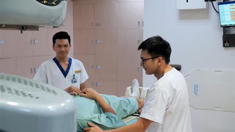 Vinmec điều trị thành công ung thư tiền liệt tuyến nhờ phác đồ xạ trị mới nhất thế giới