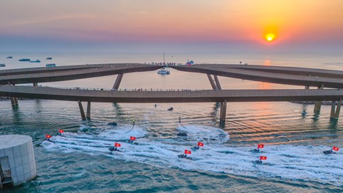 Hai show “đạp gió rẽ sóng” đưa Phú Quốc thành tâm điểm trên bản đồ du lịch cuối năm