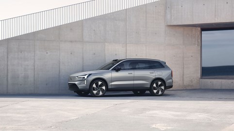 Volvo giới thiệu mẫu SUV chạy điện an toàn nhất thế giới