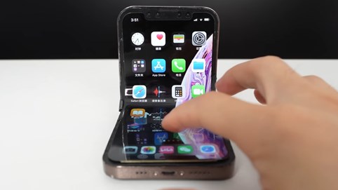 iPhone màn gập đầu tiên trên thế giới xuất hiện