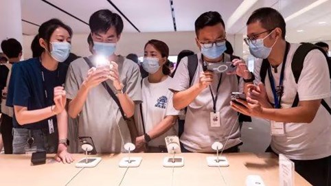 Hot hơn cả iPhone: Một thương hiệu điện thoại "oanh tạc" thị trường tỷ dân khi bán 1 triệu chiếc chỉ trong 1 tuần, hàng không đủ để bán