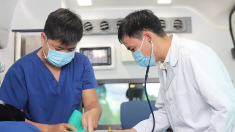 Kích hoạt cấp cứu ngoại viện trong đêm, cứu sống bệnh nhân nguy kịch trên đảo Phú Quốc