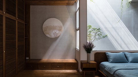 Căn nhà sau lớp 'vỏ sắt'