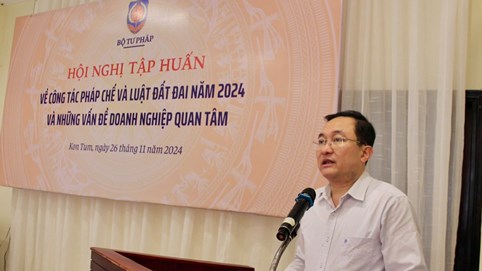 Tập huấn về công tác pháp chế, Luật Đất đai năm 2024 và những vấn đề doanh nghiệp quan tâm 