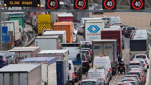 Nhật Bản có thể sẽ cấm bán ô tô sử dụng động cơ đốt trong từ giữa năm 2030