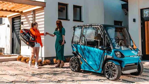 Xe điện Hà Lan sạc được bằng ánh sáng Mặt Trời giá chỉ 6.250 USD