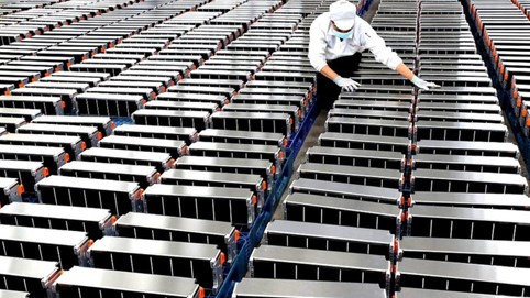 Giá pin xe điện tăng lần đầu tiên sau hơn 10 năm