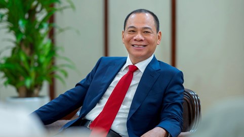 Cổ phiếu VIC tăng trần, tài sản của Chủ tịch Vingroup Phạm Nhật Vượng tăng vọt lên 27,2 tỷ USD, xếp thứ 84 người giàu nhất thế giới