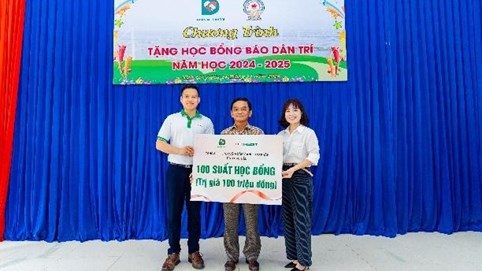 Học bổng từ FE CREDIT: Hy vọng và động lực cho trẻ em hiếu học tại Bạc Liêu