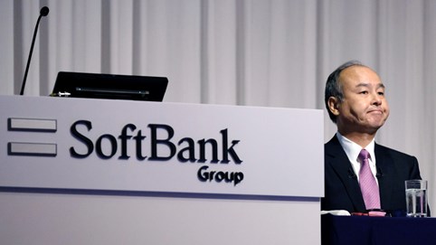 Một năm đầy "sóng gió" của Softbank