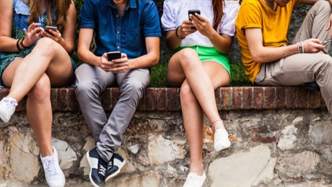 Bang Texas Mỹ đề xuất cấm sử dụng mạng xã hội với người dưới 18 tuổi