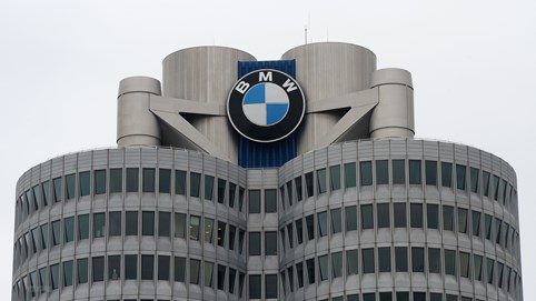 Marketing ‘bậc thầy’: Chi hàng chục triệu đô làm phim hành động chỉ để bán ô tô, ‘bỏ túi’ 100 triệu lượt xem khi YouTube còn chưa ra đời