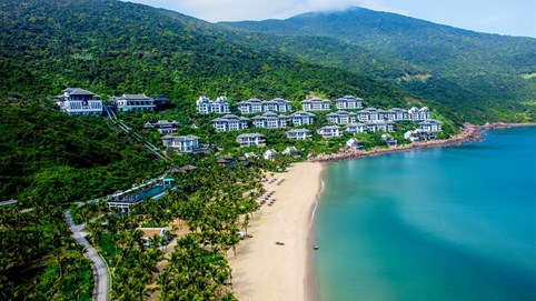 “Ẵm” nhiều giải thưởng danh giá, du lịch Việt Nam cần làm gì để phát huy?