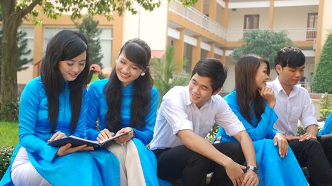 Chính phủ yêu cầu giữ ổn định mức thu học phí năm học 2022 - 2023