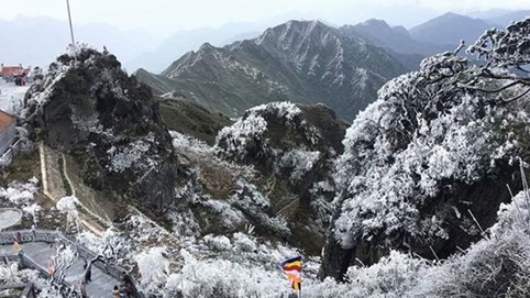 Bất chấp Covid, khách sạn kín phòng dịp Noel, Tết dương lịch 2021