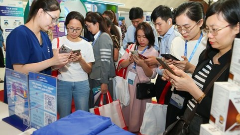 Chiến lược đào tạo giúp đội ngũ Long Châu tự tin chăm sóc sức khỏe hơn 20 triệu khách hàng 