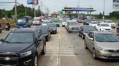 Công trình xây dựng gây cản trở trên QL51 (TP HCM): Sở Xây dựng đề nghị Công ty BVEC tháo dỡ trong tháng 12/2025