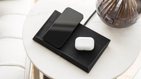 Tesla bán sạc không dây lấy cảm hứng từ xe bán tải Cybertruck