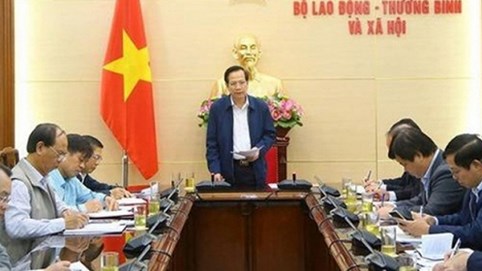 Động viên lao động Việt Nam ở nước ngoài yên tâm làm việc, hạn chế đi lại