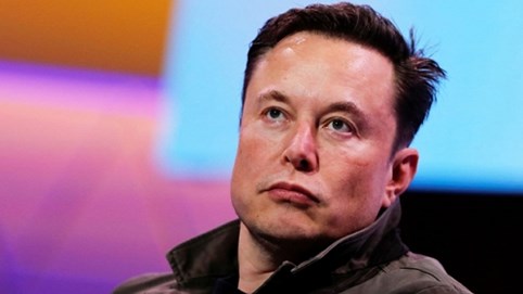 Giữa đêm khuya, Elon Musk đánh thức toàn bộ nhân viên chỉ để hỏi một câu duy nhất