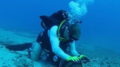 Cáp quang AAG chưa sửa xong, lại thêm cáp APG bị đứt