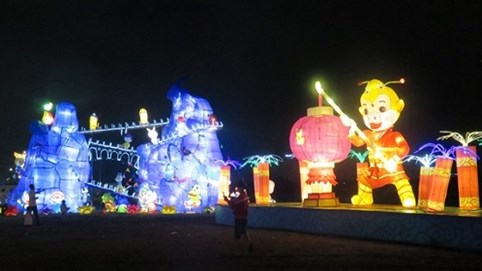 Người dân Sài Gòn háo hức Lễ hội đèn lồng lớn nhất Việt Nam với kinh phí 15 tỷ đồng