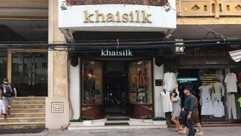 Công an Hà Nội đã khởi tố vụ Khaisilk bán lụa Trung Quốc nhưng gắn mác ‘Made in Vietnam’