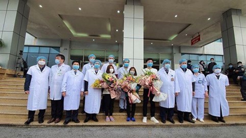 Thêm 3 bệnh nhân nhiễm virus corona đã được xuất viện