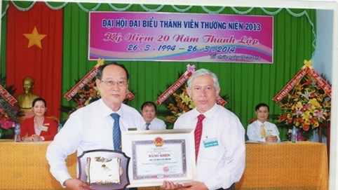 Vợ chồng doanh nhân hết lòng vì người nghèo