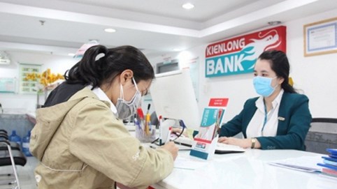 Nhà băng tích cực chia sẻ thiệt hại do dịch Covid-19