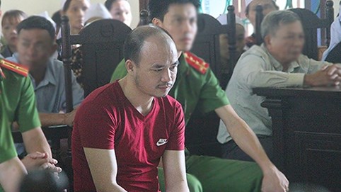 Cơn ghen mù quáng của gã đàn ông từng là 'tấm gương điển hình'