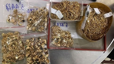 Nữ chủ tiệm bị người làm công trộm 450 lượng vàng nói gì?