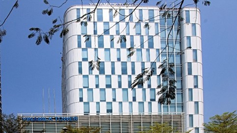 Vinamilk 3 năm liên tiếp đứng đầu bảng xếp hạng Top 10 doanh nghiệp niêm yết uy tín