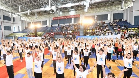 1.000 người dân TP.Hồ Chí Minh hưởng ứng “Ngày Quốc tế Yoga”